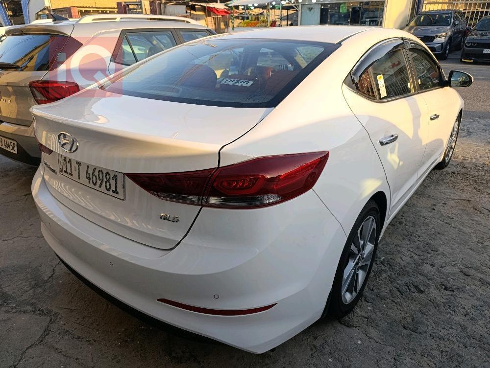 هیوندای ئەلەنترا